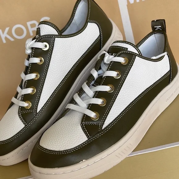 MICHAEL KORS
SHEA LACE UP
FAUX LEATHER
49F3SHFSIL
OLIVE
NEW - Picture 2 of 16